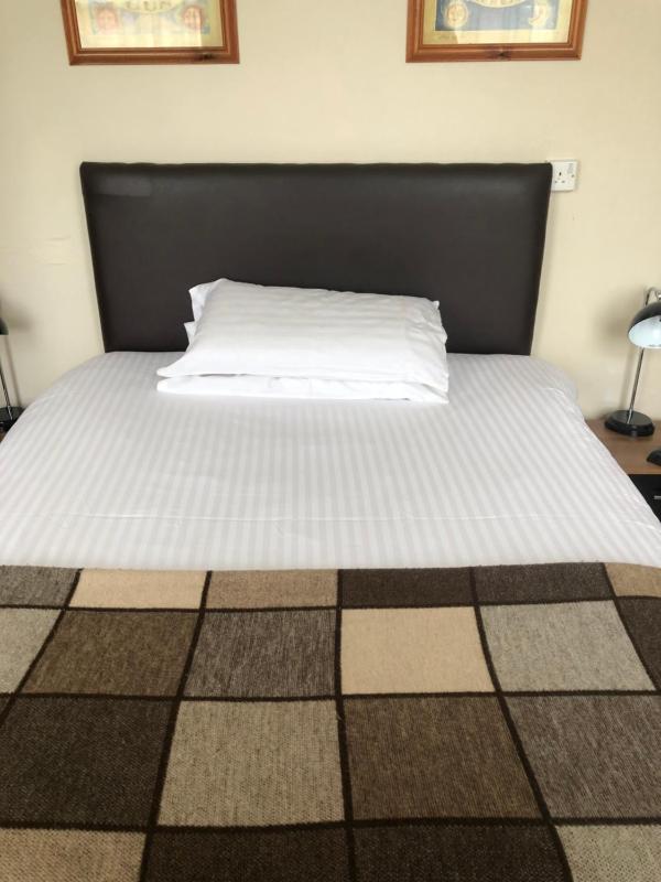 Double Room image 1