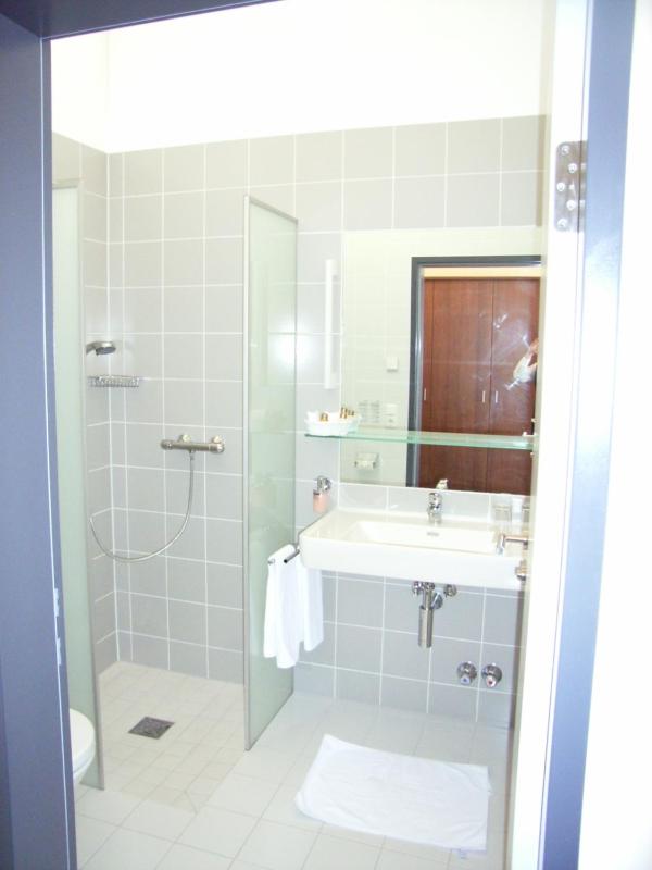 Double Room image 2