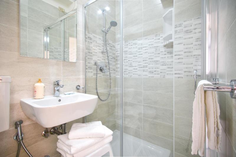 Triple Room image 3