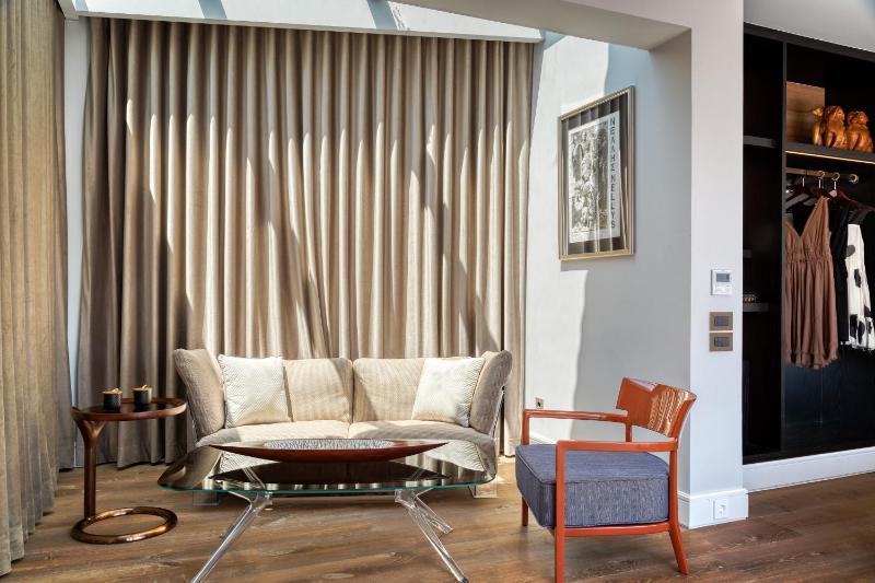 Presidential Suite image 3