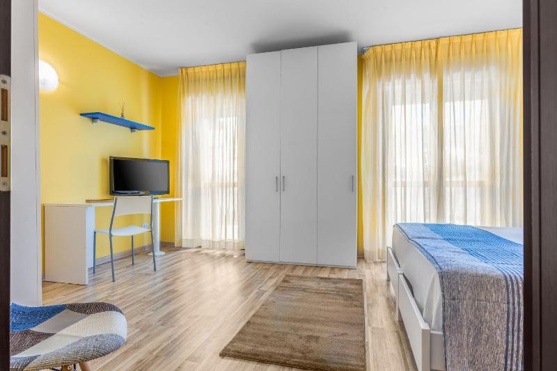One-Bedroom Apartment (3 Adults) image 1