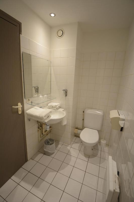 Standard Double Room image 4