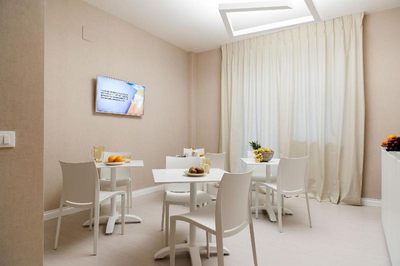 B&B Blanc - image 12