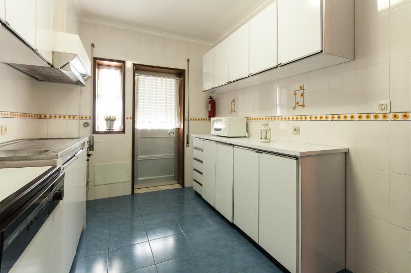 One-Bedroom Apartment image 3