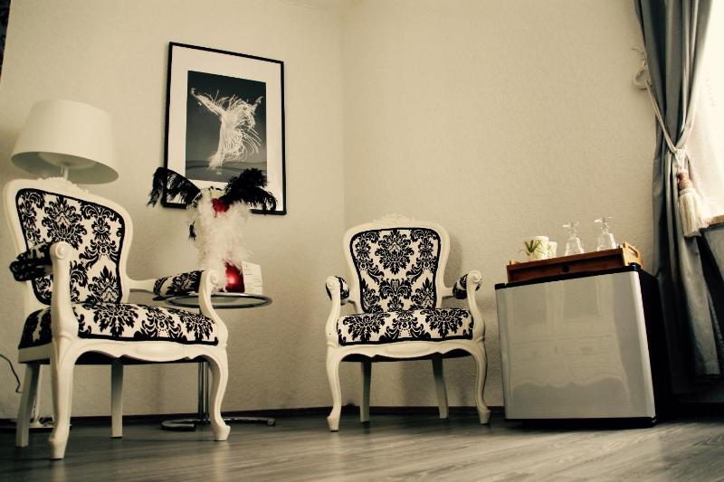 Superior Suite image 3