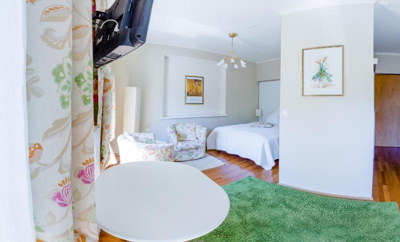 Double Room image 4