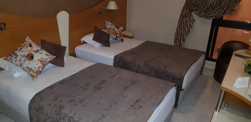 Double or Twin Room image 2