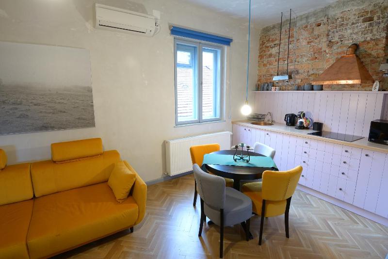 Two-Bedroom Apartment - Virgil Fulicea 3 image 4