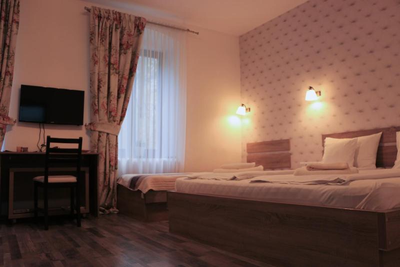 One-Bedroom Apartment image 1