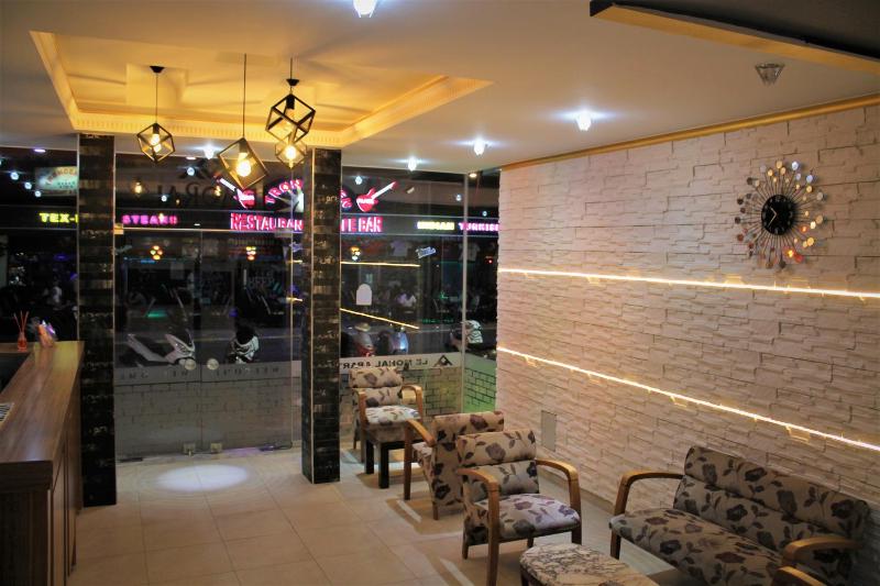 Le Moral Apart Hotel - image 2