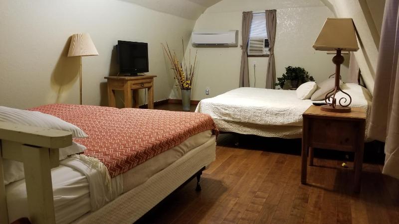 Olive Cabin - image 13