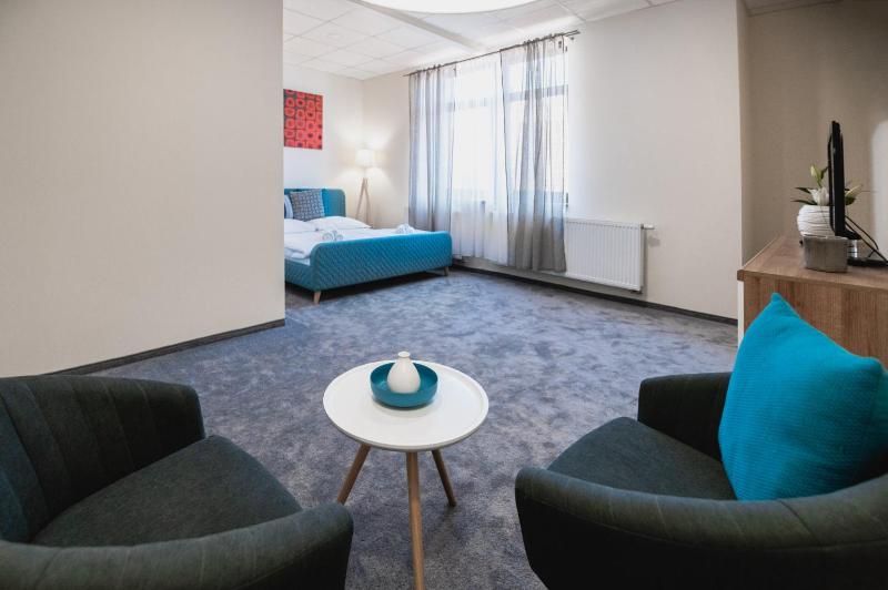 Deluxe Room image 3