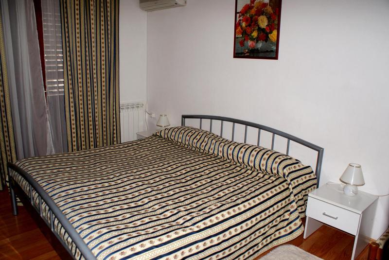 Small Double Room image 1