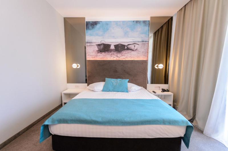 Mirage Medspa Hotel - image 28
