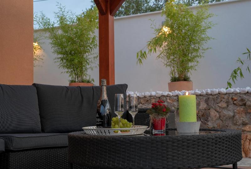 Three-Bedroom Villa image 2