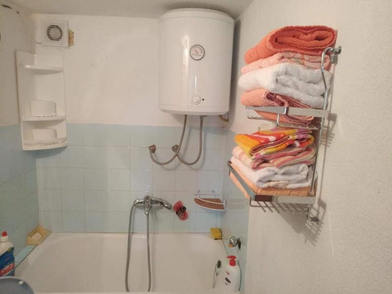 One-Bedroom Apartment image 2
