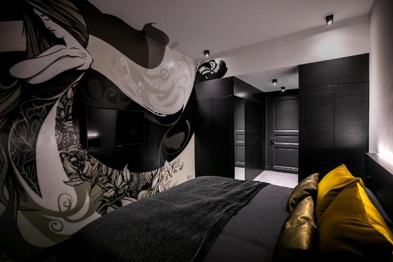 Luxe Suite N3 image 1