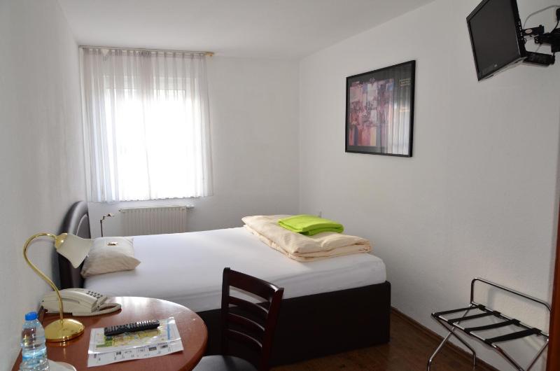Comfort Single Room image 1