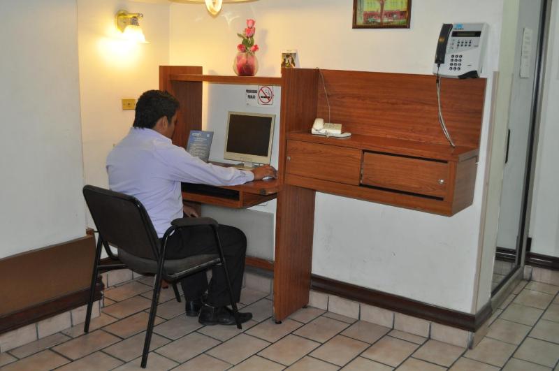 Hotel 5a Avenida - image 10