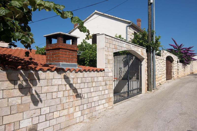 Apartment Jerka - image 32