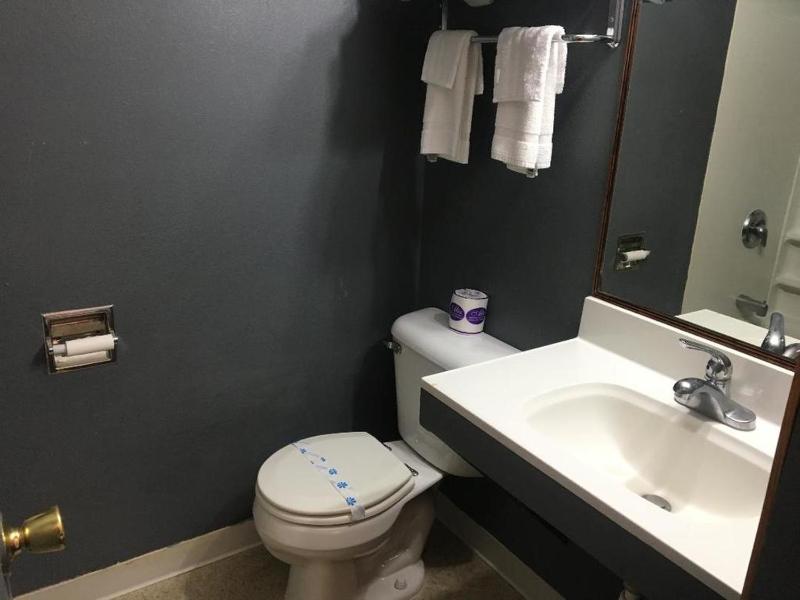 Double Room image 4