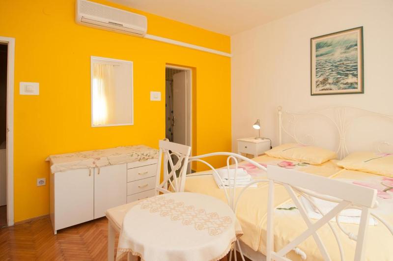 Double Room image 1