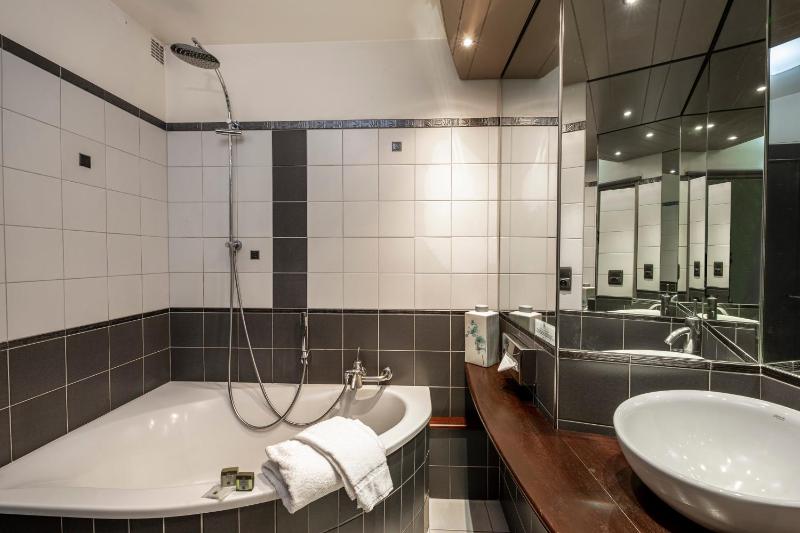 Comfort Room image 2