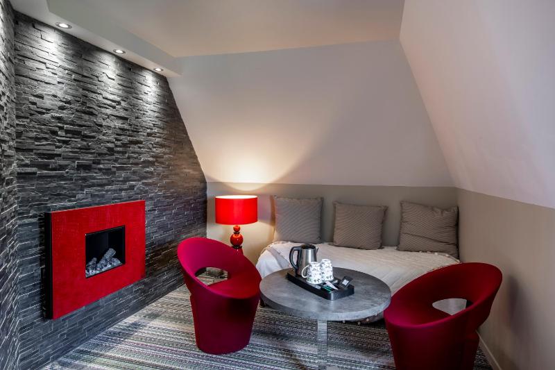 Deluxe Junior Suite image 3