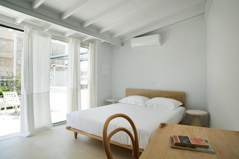 Double Room image 1