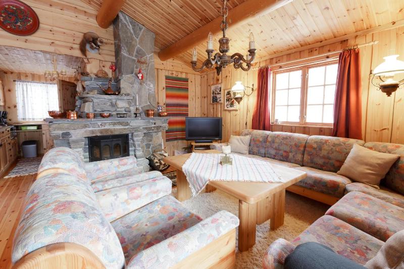 Three-Bedroom House image 4