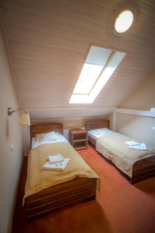 Double or Twin Room image 4