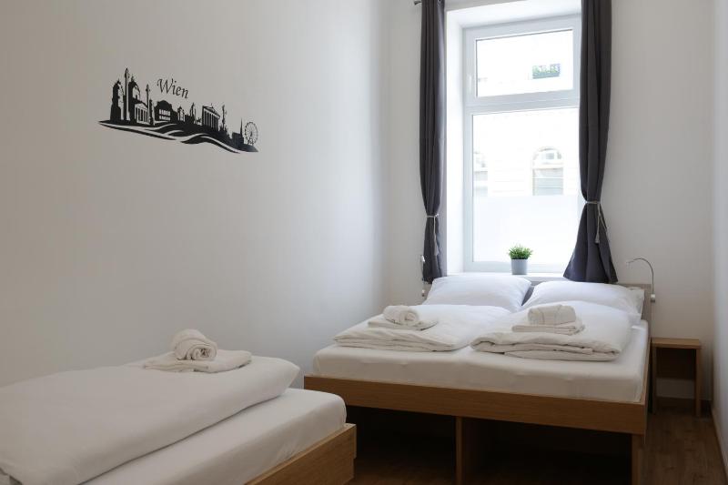 Vienna Gold Apartments - contactless check in - image 2