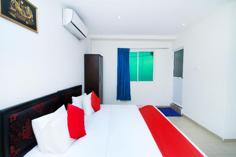 Deluxe Double Room image 3