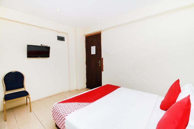 Basic Triple Room image 4