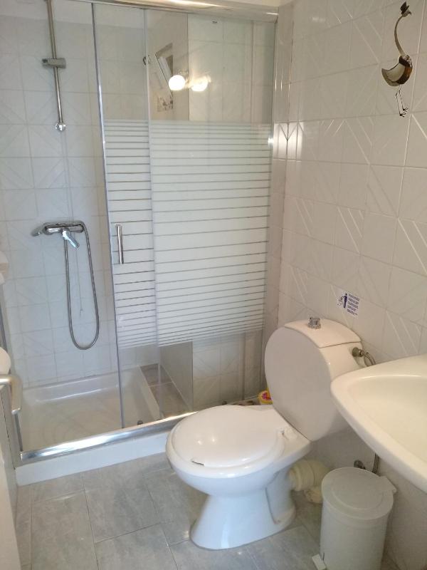 Standard Double Room image 3