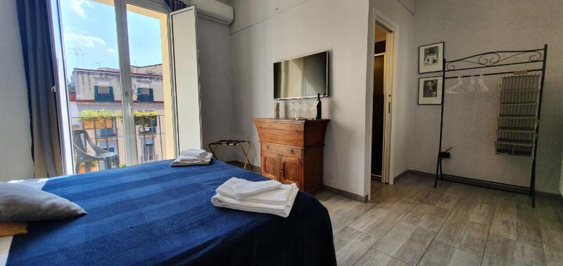 Double Room image 2