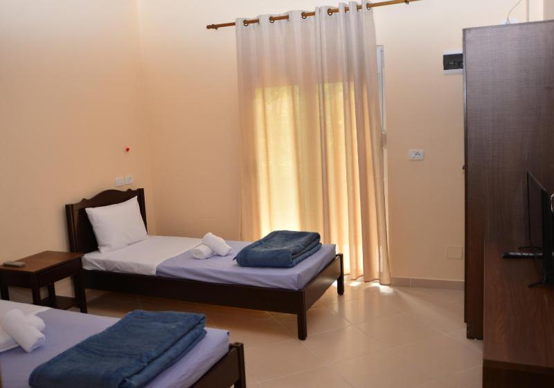Twin Room with Garden View image 1