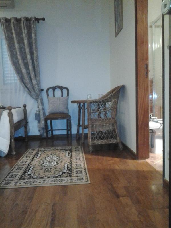 Twin Room image 2