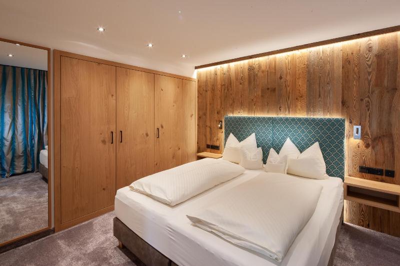 Suite with Terrace image 1