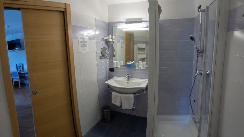 Quadruple Room image 1