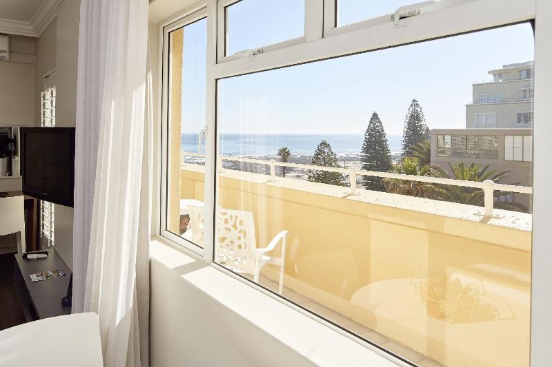  Deluxe Studio with sea view image 3