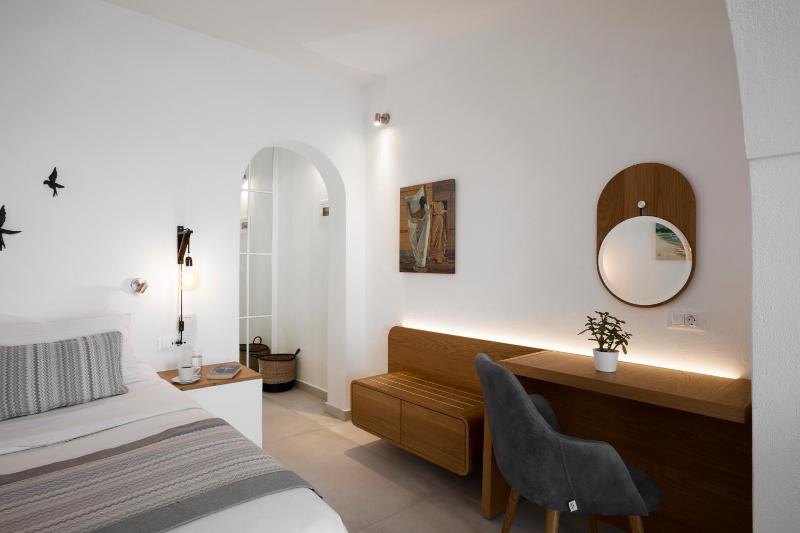 Double Room with Caldera View image 2