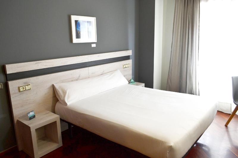 Double Room image 4