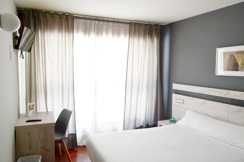 Double Room image 2