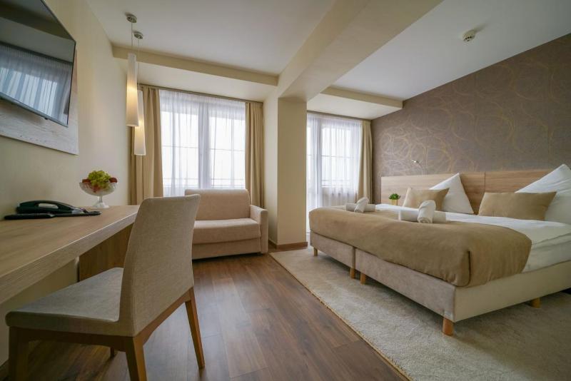 Exclusive Double Room image 3