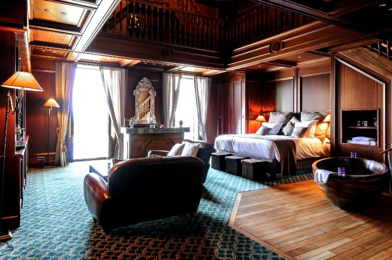 Penthouse Suite image 1