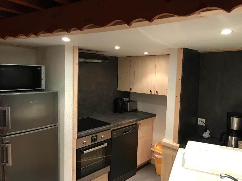 Two-Bedroom Apartment (7 Adults) with connecting rooms image 1