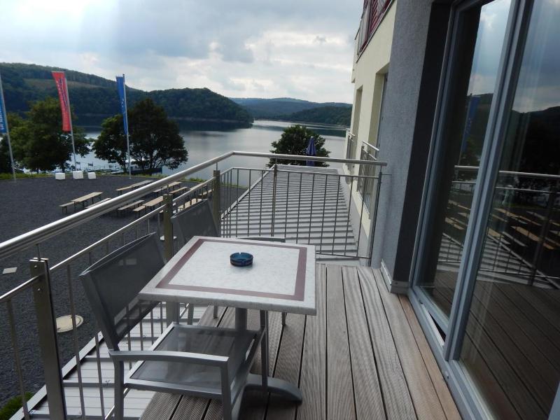 Double Room with Balcony image 4