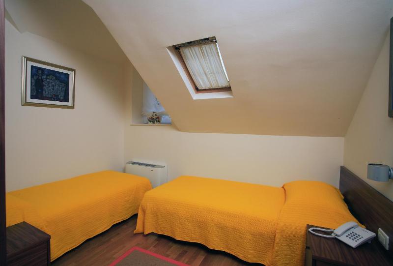Two-Bedroom Apartment (4 Adults + 2 Children) image 3