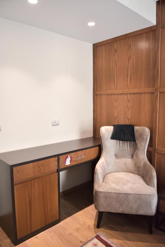Deluxe Double or Twin Room image 2